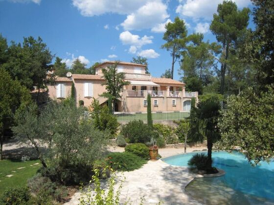 Villa for 8 ppl. with swimming-pool at Saint Maximin la sainte Baume