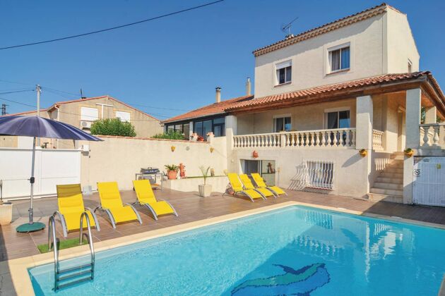 Appartement 5 km away from the beach for 6 ppl. with swimming-pool