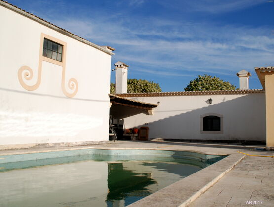 Casa para 6 pers. con piscina compartida y terraza en Alenquer